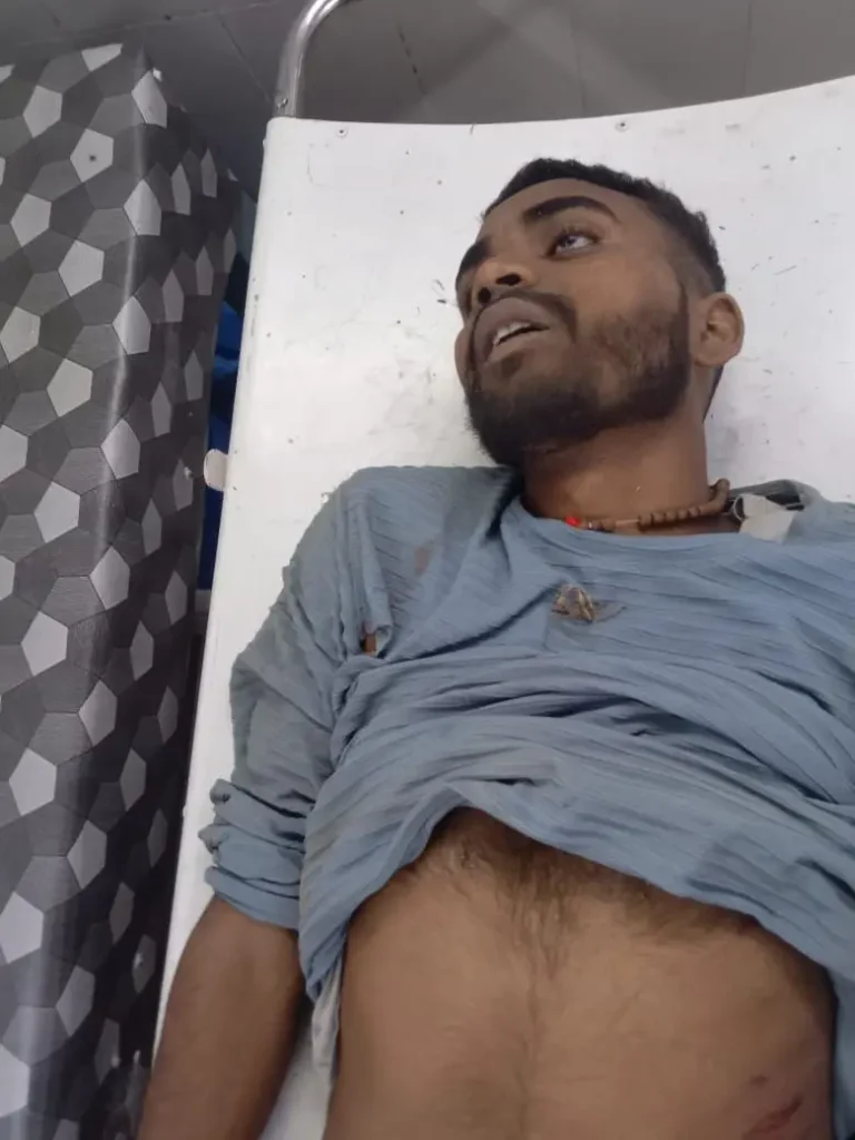 तेज रफ्तार ओवरलोड हाईवा का कहर: सारंगढ़ में बाइक सवार युवकों को मारी टक्कर, एक ने तोड़ा दम